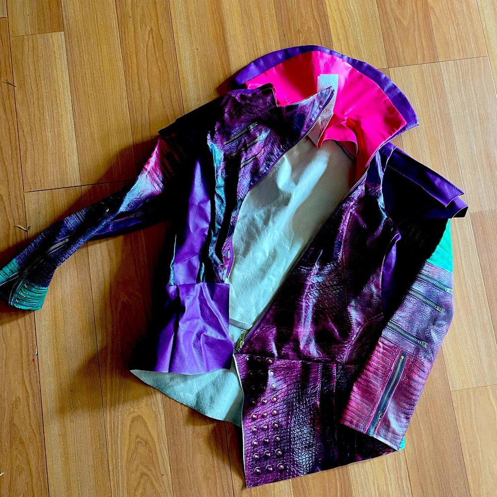 XL Kids Disney Descendants Mal Jacket